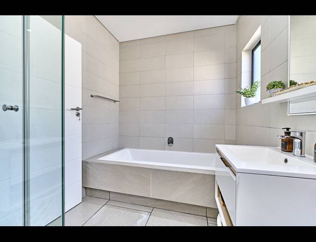 3 BEDROOM DUPLEX FOR SALE IN CROWTHORNE AH